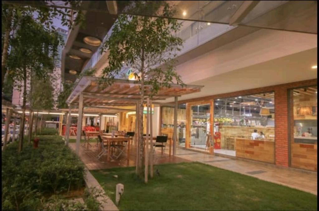 The Robertson Bukit Bintang Luxe Suites Kuala Lumpur Exteriör bild